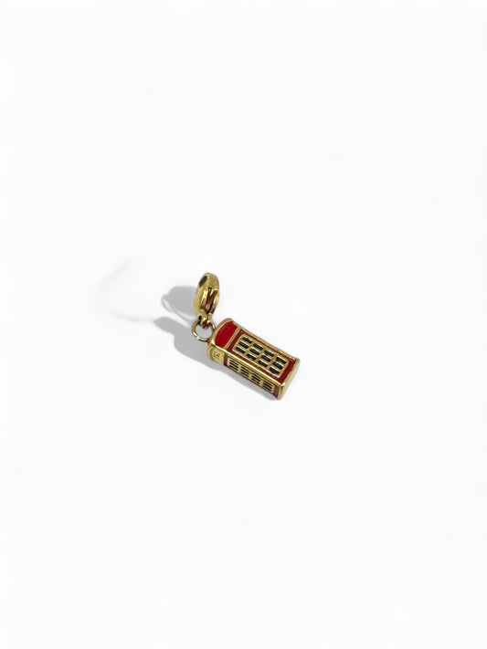 Charm “London calling”