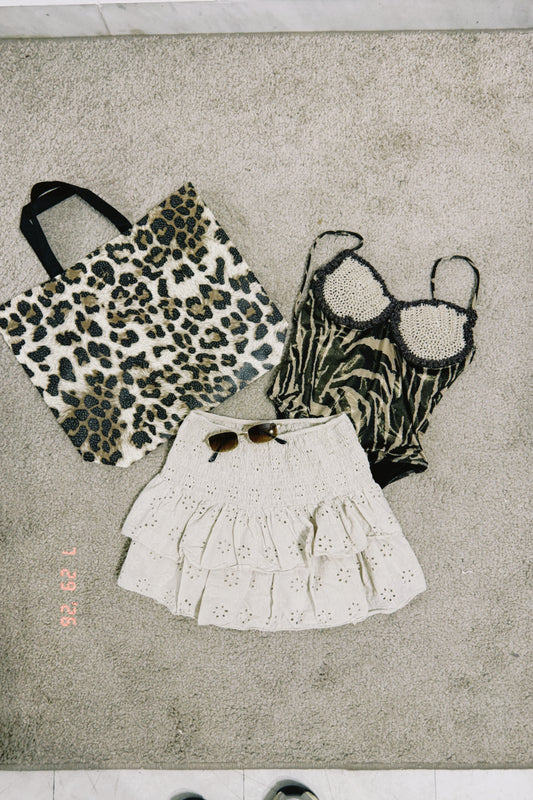 1 BOX LOOK con costume